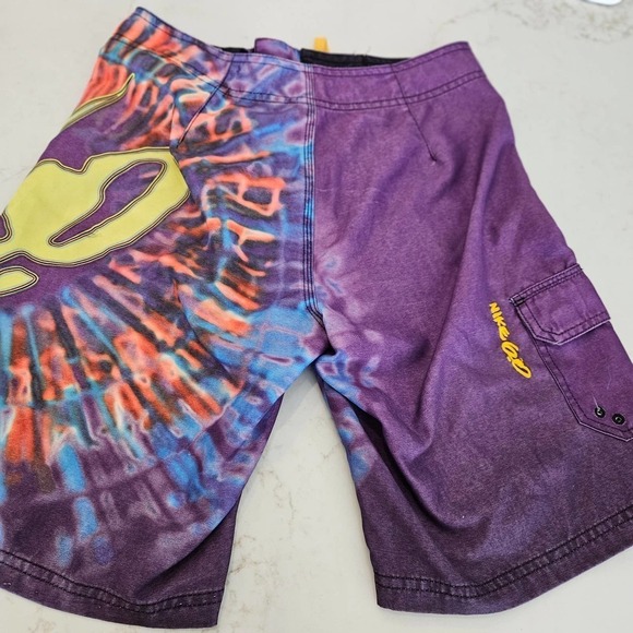 Boys Tie-Dye Nike Go Shorts Size 12 - Picture 4 of 7